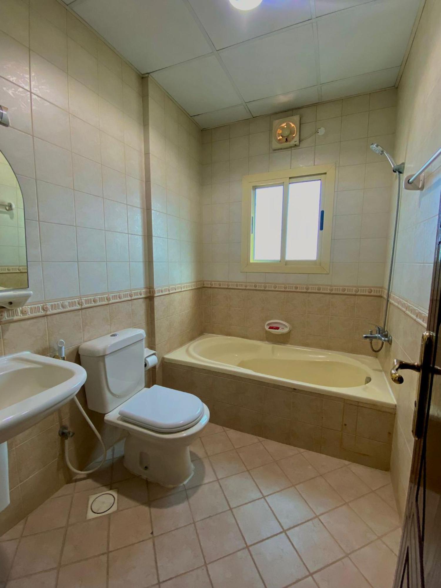 Apartamento Al Misrea Tower Manama Exterior foto