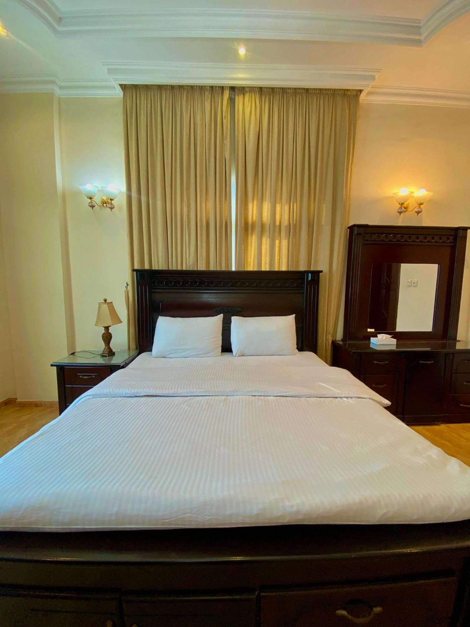 Apartamento Al Misrea Tower Manama Exterior foto